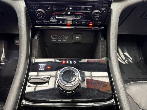 Used 2022 Jeep Grand Cherokee L Limited AWD/4WD image 21