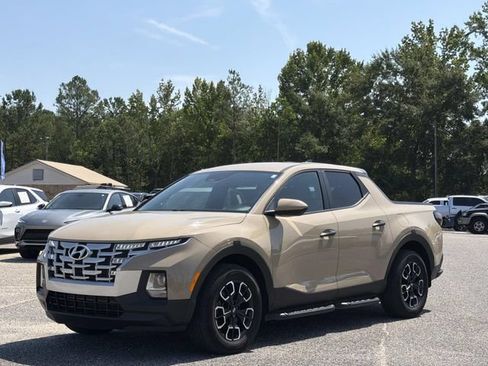 Used 2023 Hyundai Santa Cruz SE w/ Tow & Go Package AWD/4WD image 15