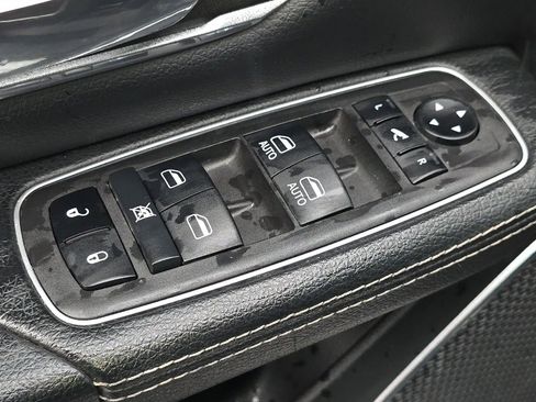 Used 2023 RAM 1500 Laramie image 11