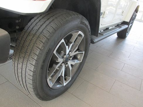 Used 2024 Jeep Wrangler Sport S w/ Convenience Group image 13