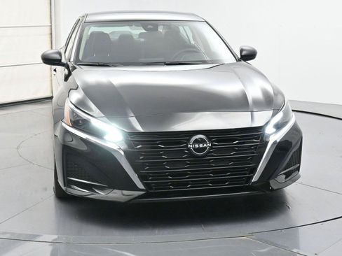 Used 2024 Nissan Altima 2.5 S FWD image 25