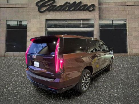 Used 2023 Cadillac Escalade ESV Sport Platinum AWD/4WD image 5