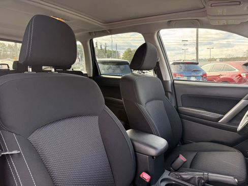 Used 2017 Subaru Forester 2.5i Premium w/ All-Weather Package image 34