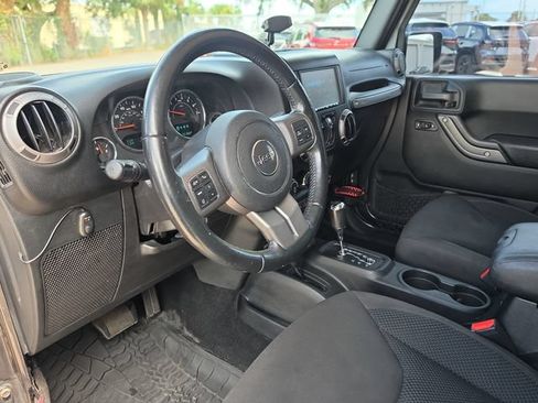 Used 2017 Jeep Wrangler Unlimited Sport AWD/4WD image 13