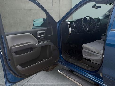 Used 2018 Chevrolet Silverado 1500 LT w/ Texas Edition RWD image 9