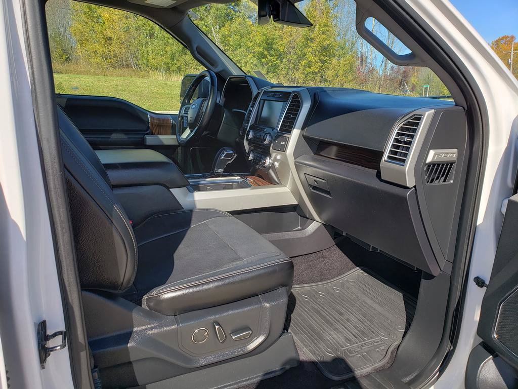 Used 2015 Ford F150 Lariat w/ Equipment Group 502A Luxury AWD/4WD image 18