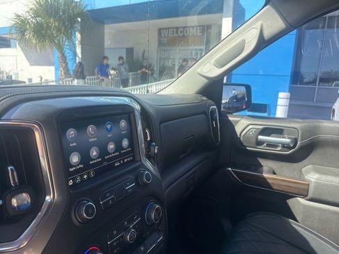 Used 2020 Chevrolet Silverado 1500 LT w/ All-Star Edition image 15