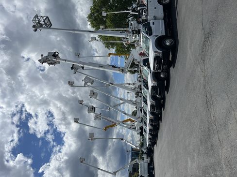 Used 2017 Ford F450 XL w/ Snow Plow Prep Package image 21