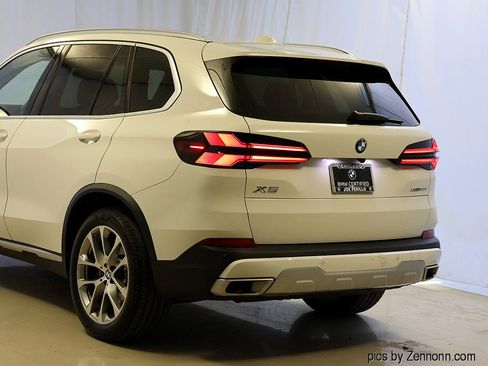 Certified 2025 BMW X5 xDrive40i w/ Climate Comfort Package image 8