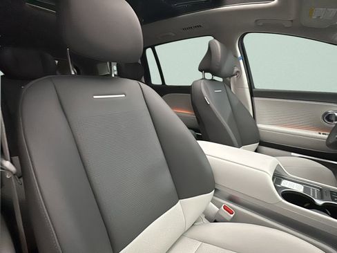 New 2026 Hyundai Ioniq 9 Limited image 19
