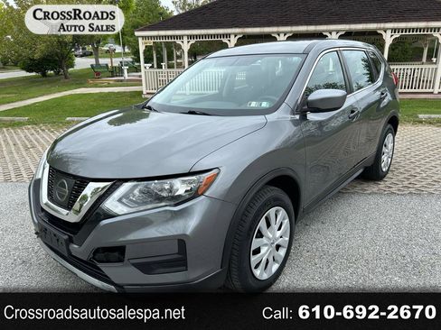 Used 2017 Nissan Rogue S AWD/4WD image 1