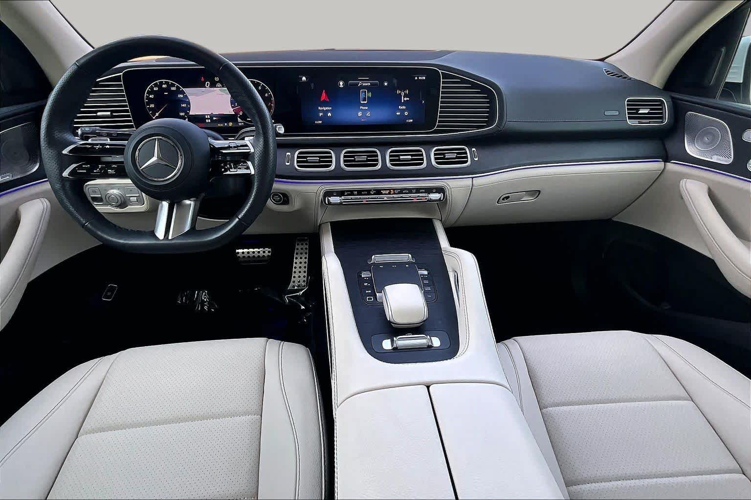 Used 2025 Mercedes-Benz GLS 450 4MATIC image 14