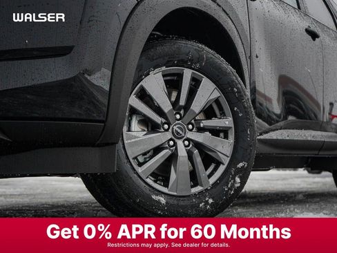 New 2025 Nissan Pathfinder SV w/ Black Appearance Package image 6