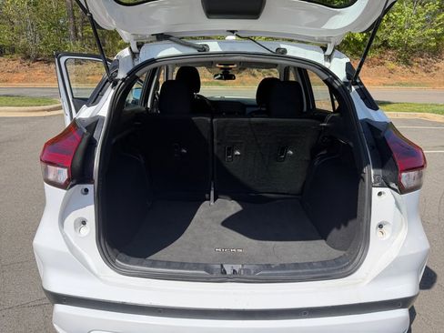 Used 2021 Nissan Kicks S image 15