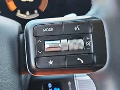 Used 2025 Hyundai Santa Fe SEL AWD/4WD image 29