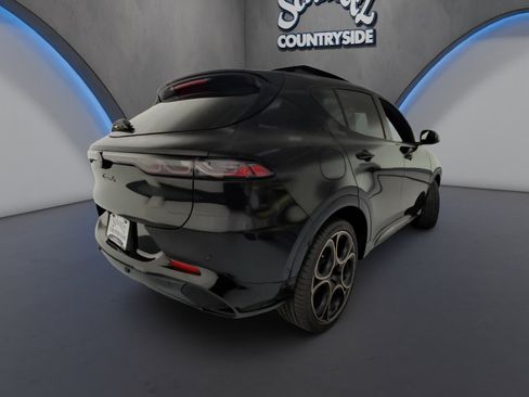 Used 2025 Alfa Romeo Tonale AWD/4WD image 16