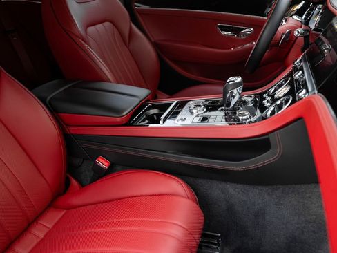Used 2021 Bentley Continental GT V8 image 33