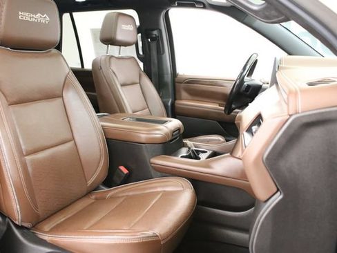 Used 2021 Chevrolet Tahoe High Country w/ Premium Package AWD/4WD image 30
