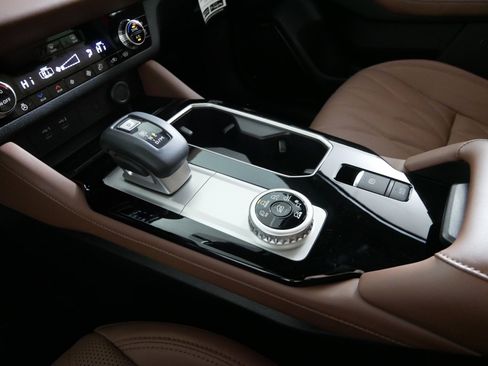 New 2025 Mitsubishi Outlander SEL image 6