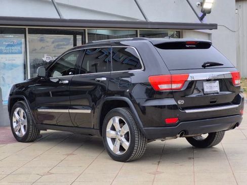 Used 2011 Jeep Grand Cherokee Overland Summit image 4