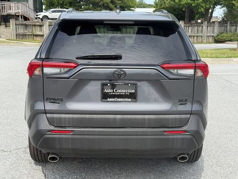 Used 2022 Toyota RAV4 XLE AWD/4WD image 6