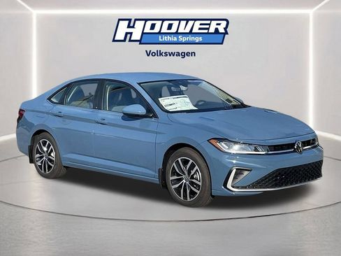 Used 2025 Volkswagen Jetta SE FWD image 1