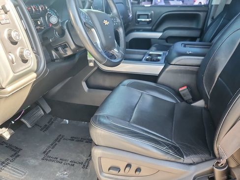 Used 2017 Chevrolet Silverado 1500 LTZ Z71 w/ LTZ Plus Package AWD/4WD image 7