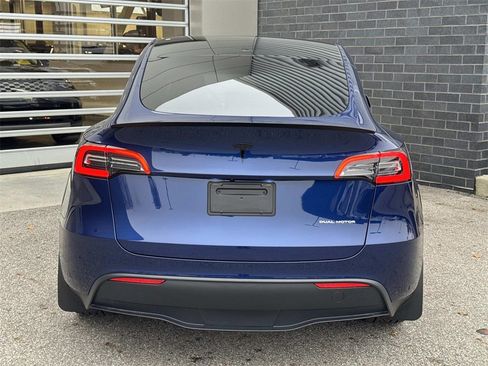 Used 2023 Tesla Model Y Long Range image 5