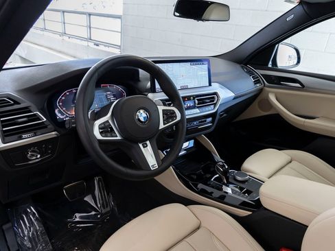 Certified 2025 BMW X4 xDrive30i image 15