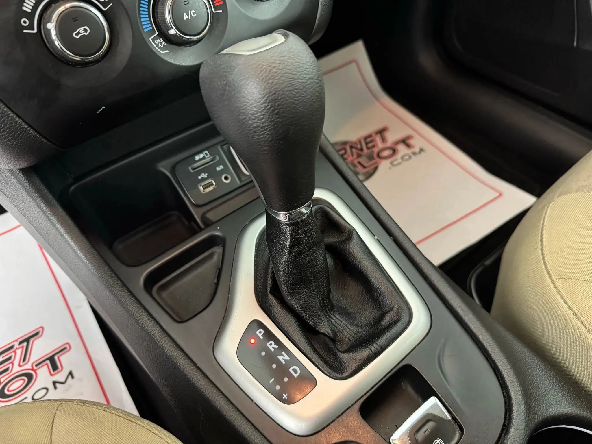 Used 2015 Jeep Cherokee Sport FWD image 20