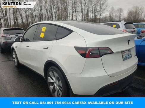 Used 2023 Tesla Model Y Long Range image 3