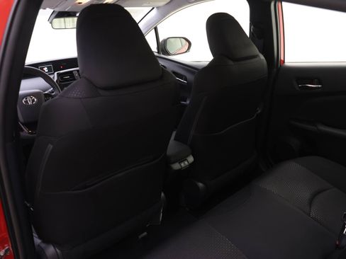 Certified 2021 Toyota Prius LE image 11