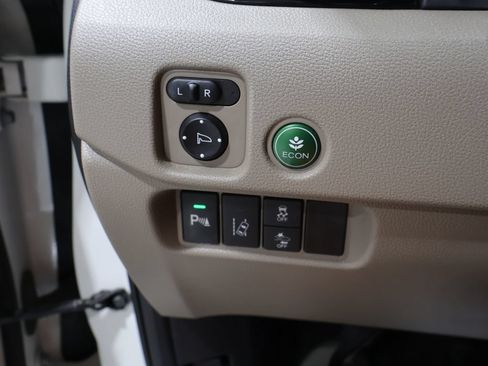 Used 2017 Honda Pilot Touring image 34