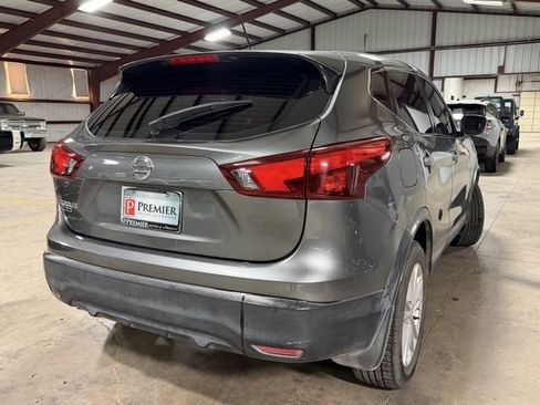 Used 2018 Nissan Rogue Sport S w/ S Appearance Package image 6