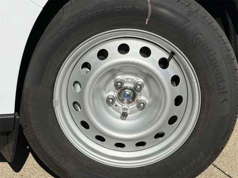 New 2026 Ford Maverick XL image 16