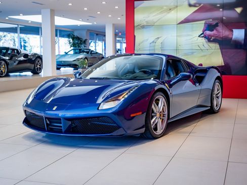 Used 2017 Ferrari 488 Spider image 29