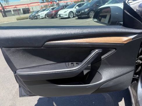 Used 2023 Tesla Model 3 Standard Range RWD image 12