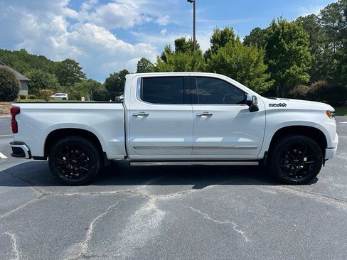Used 2025 Chevrolet Silverado 1500 High Country AWD/4WD image 27