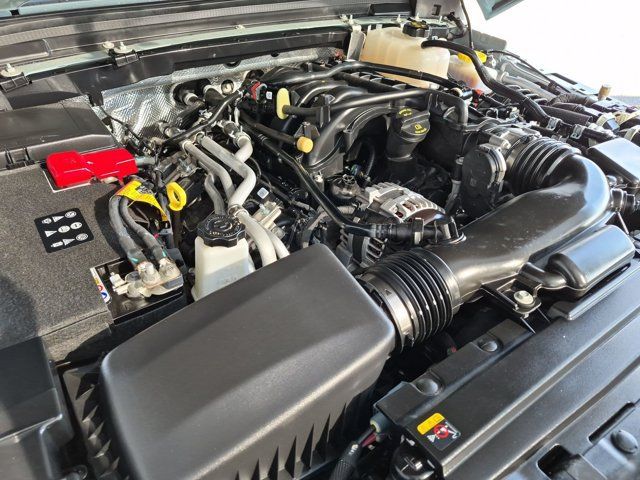 Used 2024 Jeep Wrangler Unlimited Sahara AWD/4WD image 27