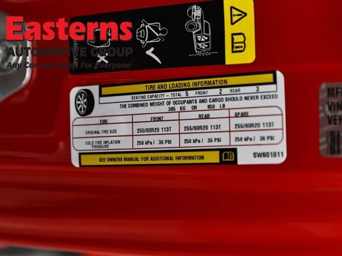 Used 2025 Jeep Wrangler Unlimited Sahara image 34