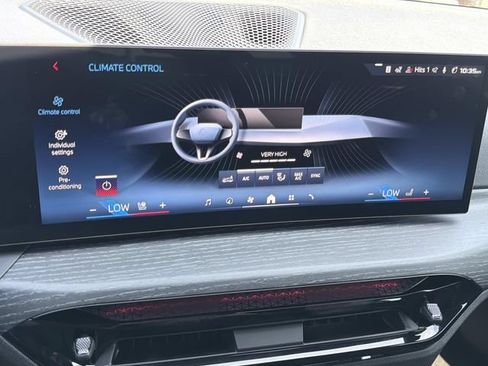 Used 2025 BMW M440i RWD image 35