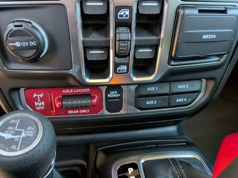 New 2026 Jeep Gladiator Mojave image 35