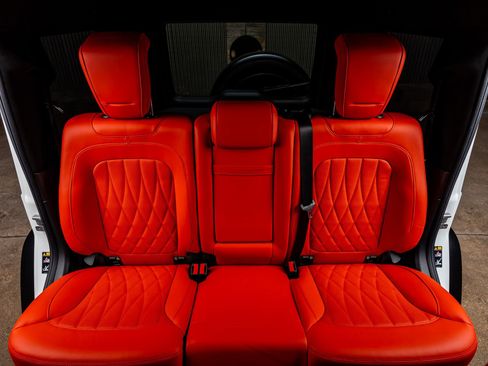 Used 2025 Mercedes-Benz G 63 AMG 4MATIC image 34