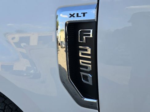 Used 2022 Ford F250 XLT w/ XLT Value Package image 8