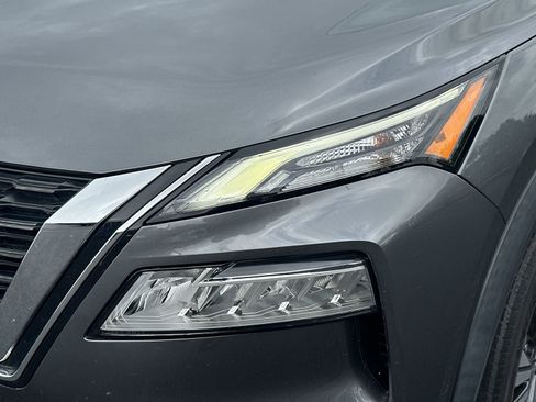 Used 2023 Nissan Rogue SV FWD image 11