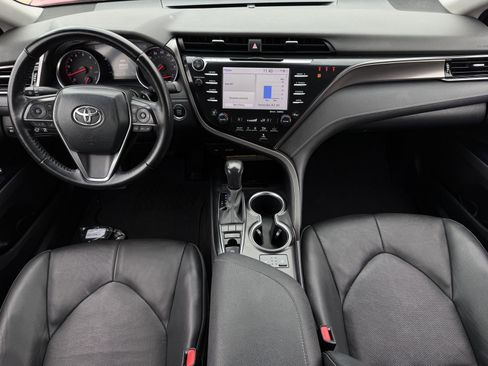 Used 2020 Toyota Camry XSE image 12