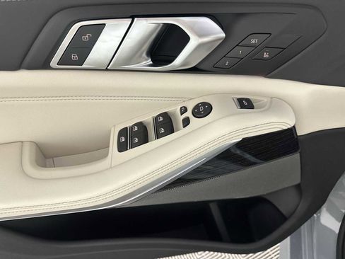 New 2026 BMW X5 xDrive40i w/ M Sport Package image 13