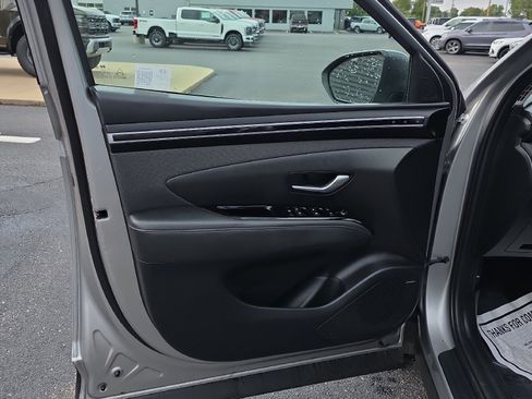Used 2024 Hyundai Tucson Limited image 11