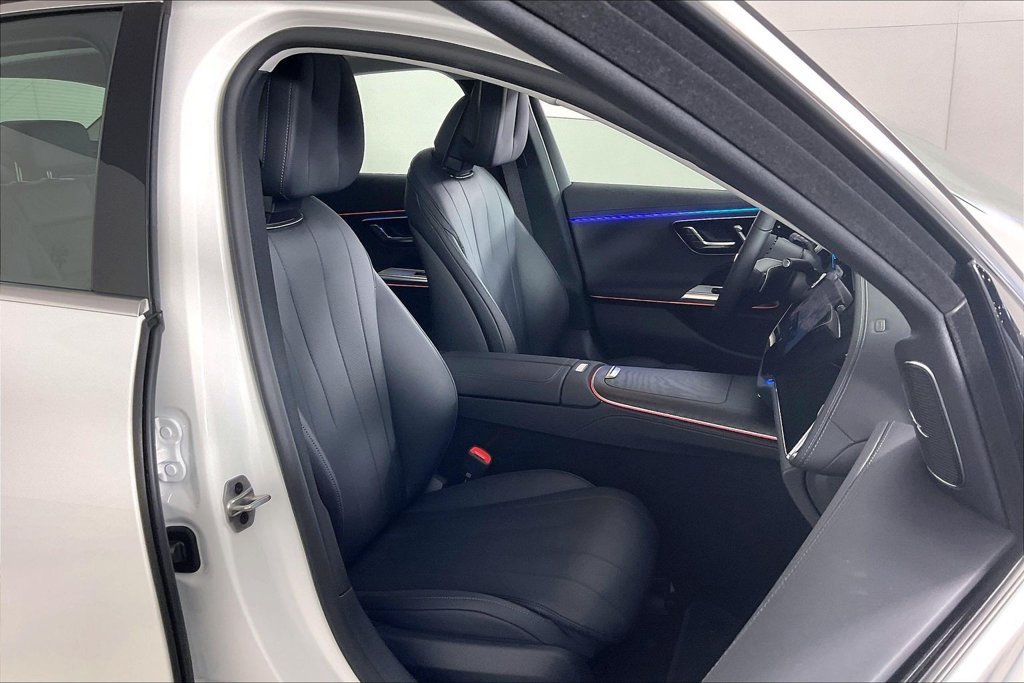 Used 2026 Mercedes-Benz E 350 4MATIC Sedan image 7