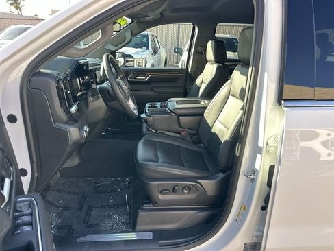 Used 2025 GMC Sierra 1500 SLT image 18